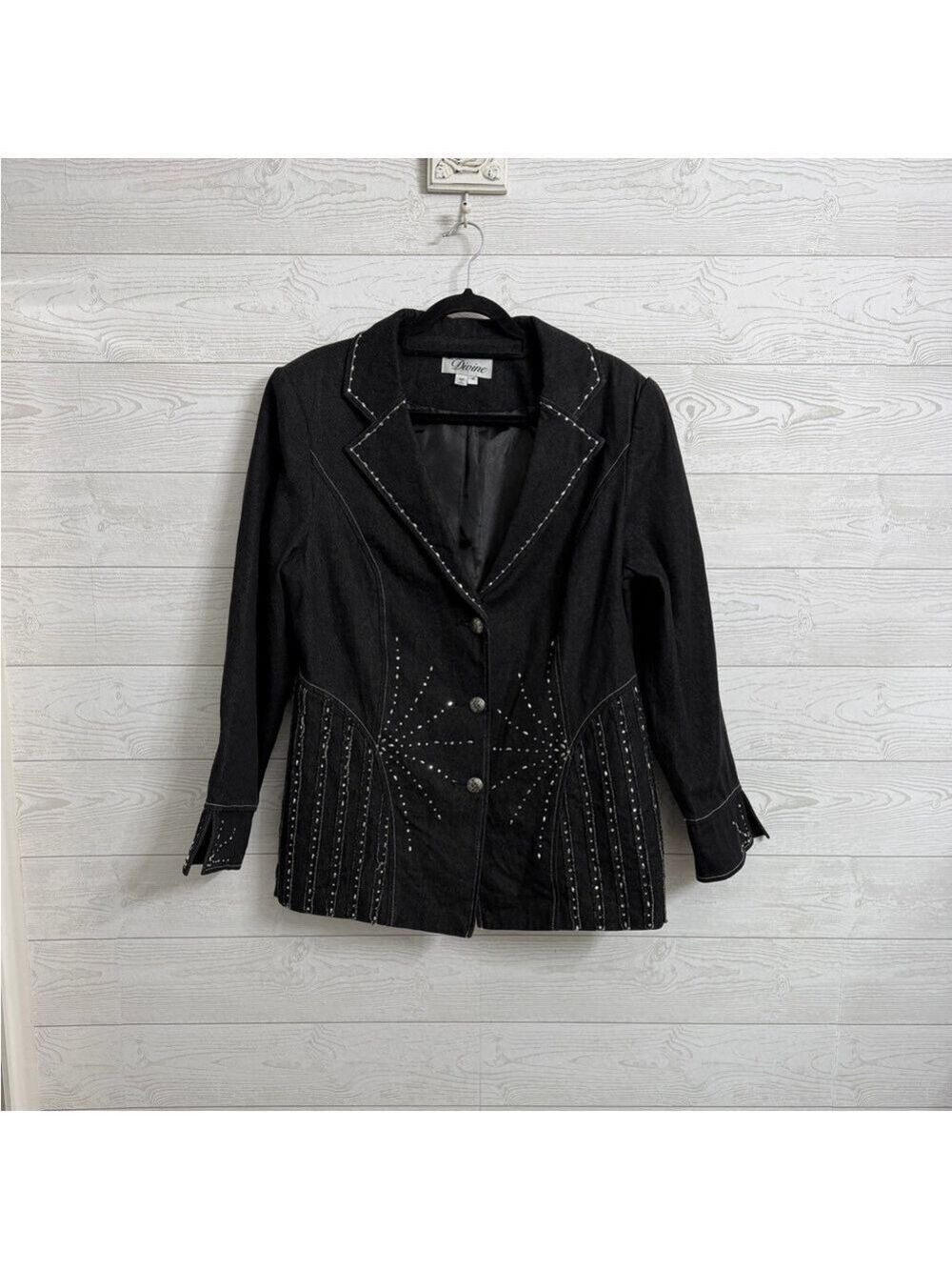 Divine Vintage Women’s Black Denim Rhinestone Blazer. Size XL (16)